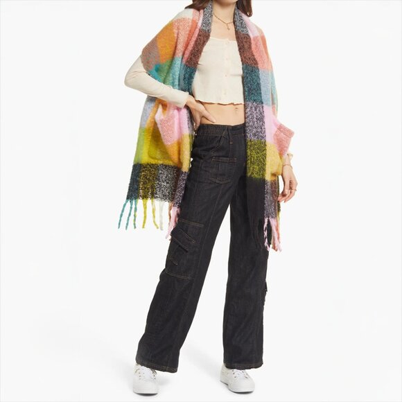 Plaid Blanket Scarf with Pockets In Rainbow Multi - Picture 2 of 5